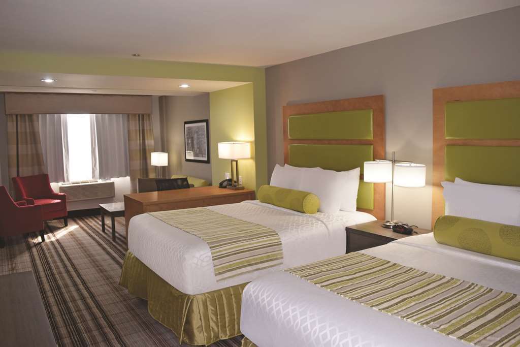 La Quinta Inn & Suites Far Rockaway - Beach Hotel New York Værelse billede