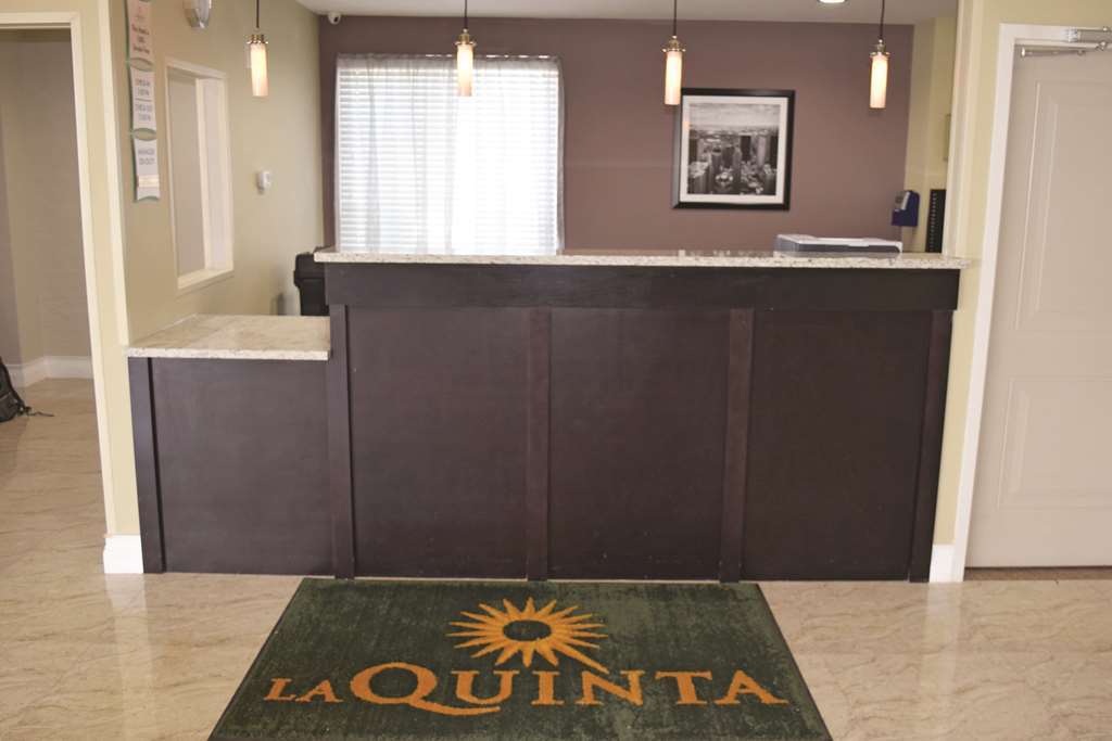 La Quinta Inn & Suites Far Rockaway - Beach Hotel New York Interiør billede