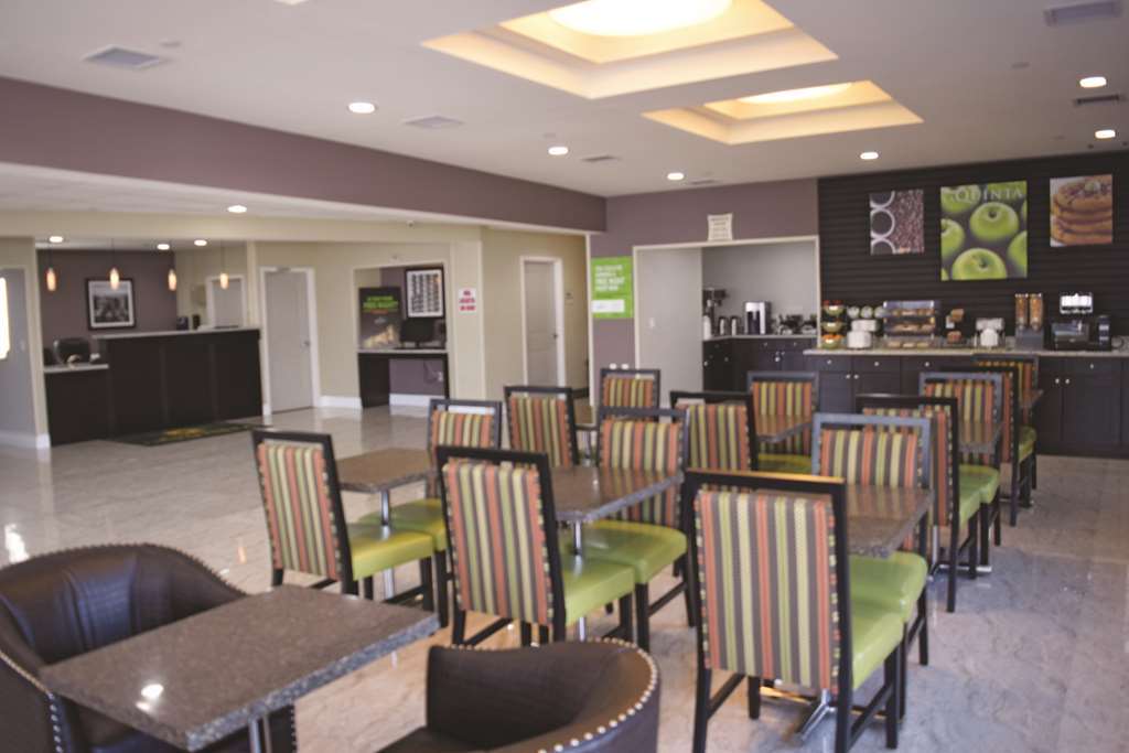 La Quinta Inn & Suites Far Rockaway - Beach Hotel New York Faciliteter billede