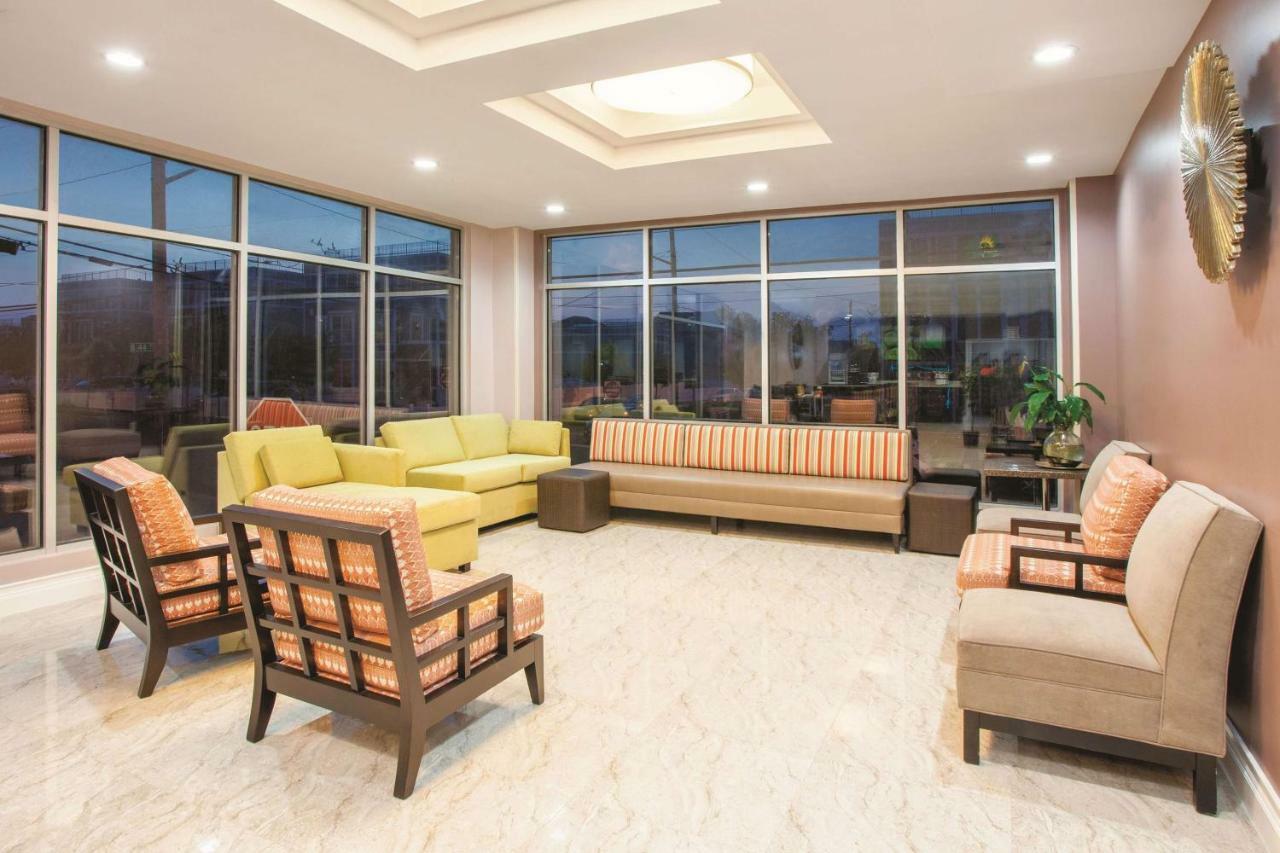 La Quinta Inn & Suites Far Rockaway - Beach Hotel New York Eksteriør billede